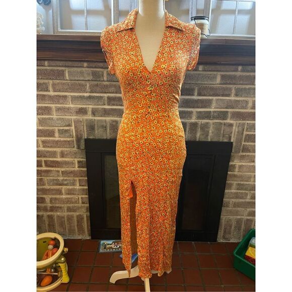 Urban Outfitters - Orange Chantelle Collared Midi
Dress size S - Picture 2 of 10